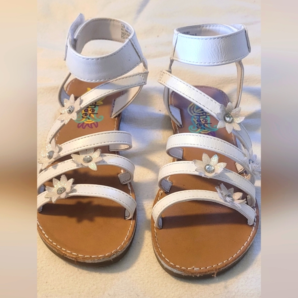 Girls White Strap Flower Sandals